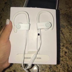 Powerbeats 3 Wireless by Apple & Dr. Dre White